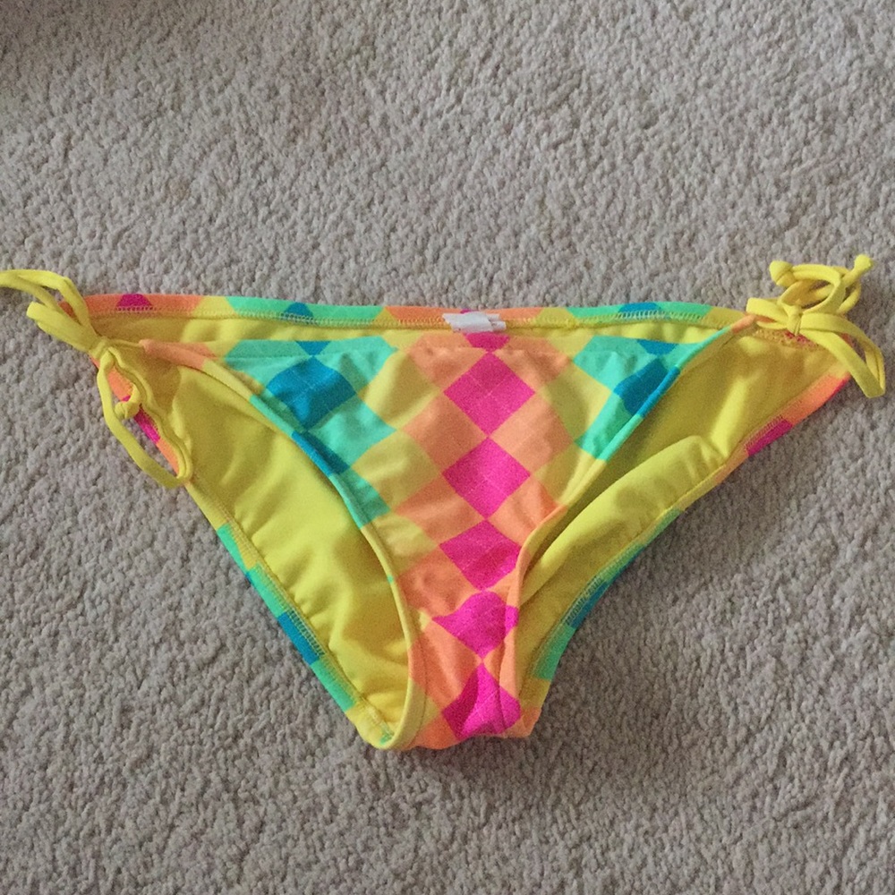 Xhilaration swim bottoms